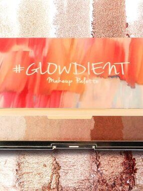 Touch in sol Pretty Filter Glowdient makeup palette
